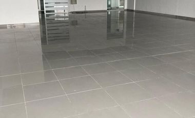 Oficina en Alquiler en Diva de Gama - Hermosa vista - 200 m2