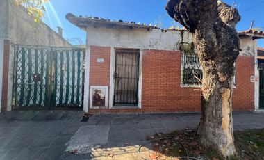 Lote en Venta en Olivos Lote propio de 10x28 Apto dúplex (3 unidades) Fot 1 Fos 0.6 Zonificación R2