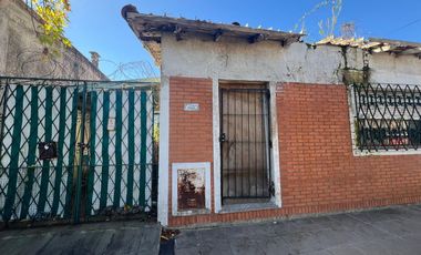 Lote en Venta en Olivos Lote propio de 10x28 Apto dúplex (3 unidades) Fot 1 Fos 0.6 Zonificación R2