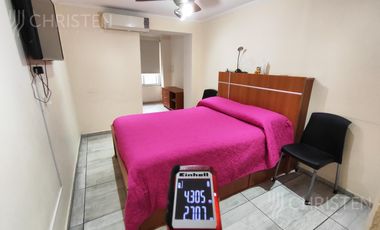 Casa en venta de 3 habitaciones cochera patio y pileta en barrio Sargento Cabral