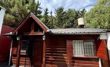 Hermosa casa tipo cabaña con pileta en barrio cerrado!!