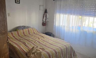 CASA Y DEPTO AL FONDO VENTA