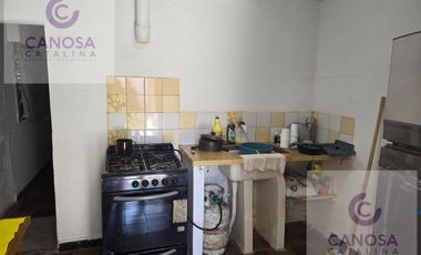 CASA Y DEPTO AL FONDO VENTA