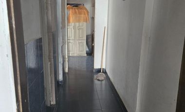 CASA Y DEPTO AL FONDO VENTA