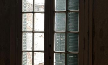 Casa en venta en Lomas De Zamora a refaccionar