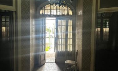 Casa en venta en Lomas De Zamora a refaccionar