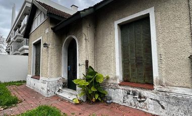 Casa en venta en Lomas De Zamora a refaccionar