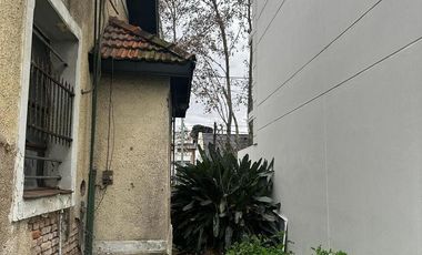 Casa en venta en Lomas De Zamora a refaccionar