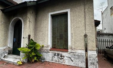 Casa en venta en Lomas De Zamora a refaccionar