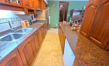 VENTA CASA 4 DORMITORIOS SUITE PISCINA JARDIN 2 QUINCHOS 2 COCHERAS LOMAS DE ZAMORA BANFIELD RESID