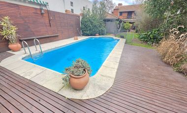 VENTA CASA 4 DORMITORIOS SUITE PISCINA JARDIN 2 QUINCHOS 2 COCHERAS LOMAS DE ZAMORA BANFIELD RESID