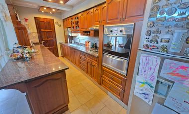 VENTA CASA 4 DORMITORIOS SUITE PISCINA JARDIN 2 QUINCHOS 2 COCHERAS LOMAS DE ZAMORA BANFIELD RESID
