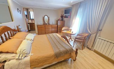 VENTA CASA 4 DORMITORIOS SUITE PISCINA JARDIN 2 QUINCHOS 2 COCHERAS LOMAS DE ZAMORA BANFIELD RESID