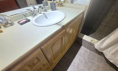 VENTA CASA 4 DORMITORIOS SUITE PISCINA JARDIN 2 QUINCHOS 2 COCHERAS LOMAS DE ZAMORA BANFIELD RESID
