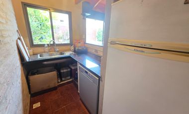 VENTA CASA 4 DORMITORIOS SUITE PISCINA JARDIN 2 QUINCHOS 2 COCHERAS LOMAS DE ZAMORA BANFIELD RESID