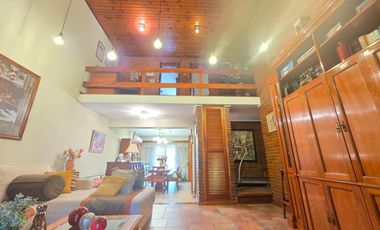 VENTA CASA 4 DORMITORIOS SUITE PISCINA JARDIN 2 QUINCHOS 2 COCHERAS LOMAS DE ZAMORA BANFIELD RESID