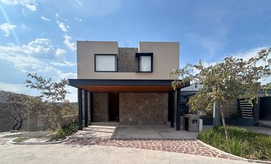 Casa amueblada en renta Altozano