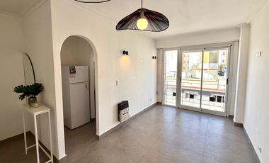 Departamento 2 Ambientes Reciclado-Balcon Al Frente-Plaza Colon-Mar Del Plata