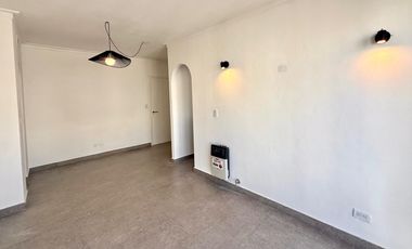 Departamento 2 Ambientes Reciclado-Balcon Al Frente-Plaza Colon-Mar Del Plata