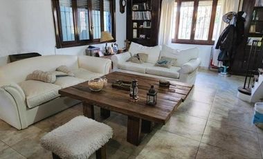Chalet. z/ Punta Mogotes. Impecable.