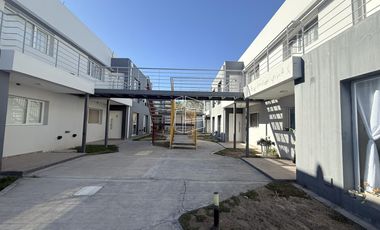 Venta - Departamento en Planta alta en Barrio Los Olmos - Ideal Inversión - D067
