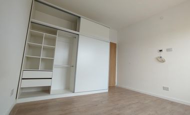 VENTA/PERMUTA Casa un dormitorio con parque. Alvear