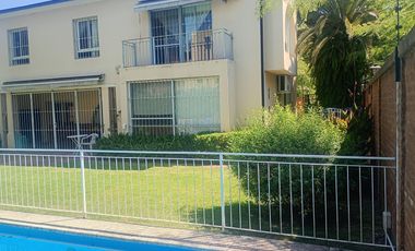 Venta casa 4 Amb - Don Torcuato - Tigre - B° El Triángulo - Apto crédito -
