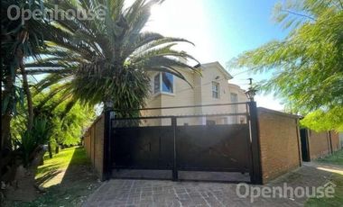 Venta casa 4 Amb - Don Torcuato - Tigre - B° El Triángulo - Apto crédito -