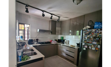 SE VENDE CASA EN LAS CUMBRES PH QUINTAS DEL LAGO CON TERRAZA Y PATIO