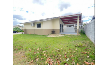 VENDO CASA EN PLAYA DORADA, PH Villa Marina II, Arraiján