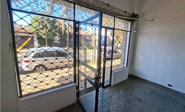 EXCELENTE LOCAL A METROS AV. JOSE MARIA PAZ EN ALQUILER