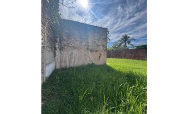 PH Interno con casa, C. 77 e 22 y 23, replantear un proyecto.