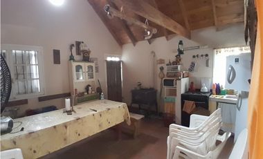 VENTA  APTO CREDITO CASA 3 AMBIENTES CON GRAN PARQUE Y PARRILLA