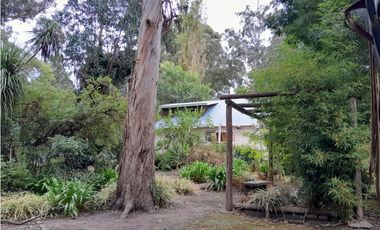 VENTA  APTO CREDITO CASA 3 AMBIENTES CON GRAN PARQUE Y PARRILLA