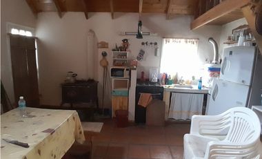 VENTA  APTO CREDITO CASA 3 AMBIENTES CON GRAN PARQUE Y PARRILLA