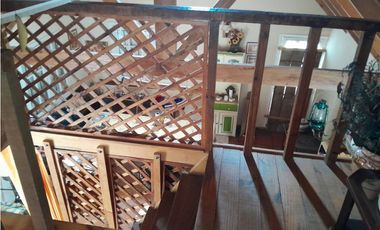 VENTA  APTO CREDITO CASA 3 AMBIENTES CON GRAN PARQUE Y PARRILLA