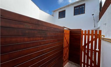 VENTA PH 1 AMBIENTE CON PATIO PROPIO