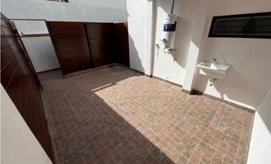 VENTA PH 1 AMBIENTE CON PATIO PROPIO