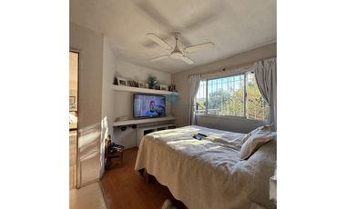 VENTA -CASA 1 DORMITORIO + GRAN VESTIDOR - ASCOCHINGA