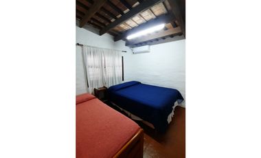 ¡Importante Vivienda Residencial + Departamentos con Cocheras!