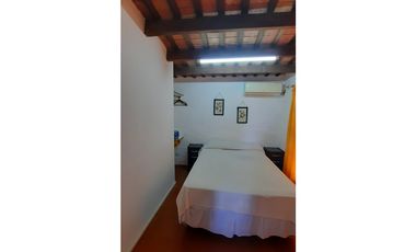 ¡Importante Vivienda Residencial + Departamentos con Cocheras!