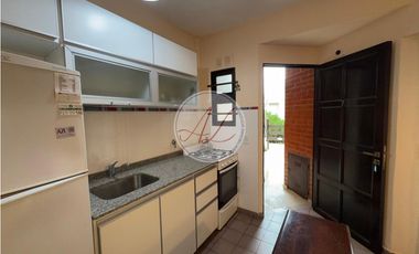 2 DEPTOS EN CONJUNTO EN VENTA / DEL ODISEO AL 600
