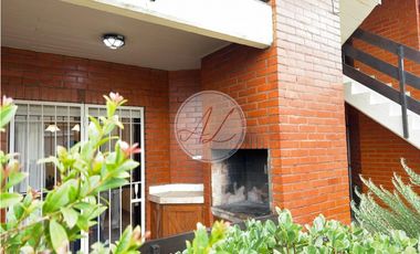 2 DEPTOS EN CONJUNTO EN VENTA / DEL ODISEO AL 600