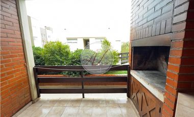 2 DEPTOS EN CONJUNTO EN VENTA / DEL ODISEO AL 600