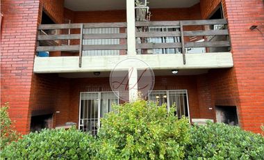 2 DEPTOS EN CONJUNTO EN VENTA / DEL ODISEO AL 600
