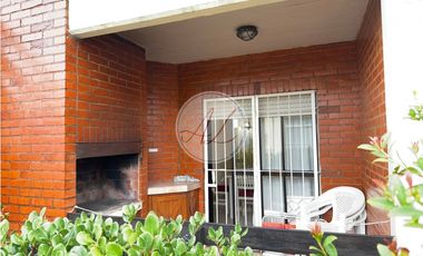 2 DEPTOS EN CONJUNTO EN VENTA / DEL ODISEO AL 600