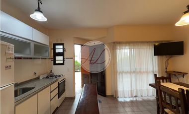 2 DEPTOS EN CONJUNTO EN VENTA / DEL ODISEO AL 600