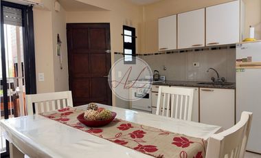 2 DEPTOS EN CONJUNTO EN VENTA / DEL ODISEO AL 600