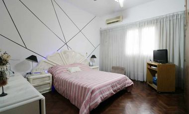 VENTA CASA MULTIFAMILIAR COCHERA TERRAZA en MADERO