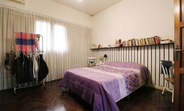 VENTA CASA MULTIFAMILIAR COCHERA TERRAZA en MADERO